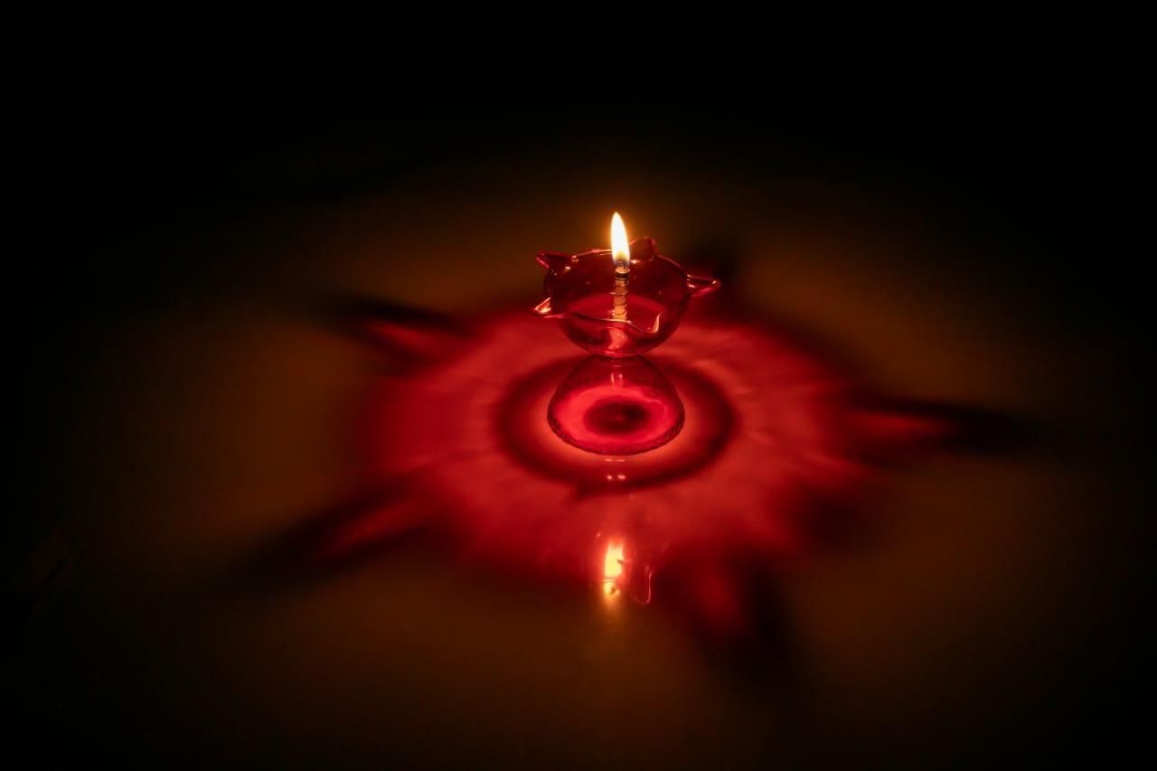 Dazzling 3D Reflective Diya Set | Reusable Colourful Festival Decor (Pack of 4/12/24)